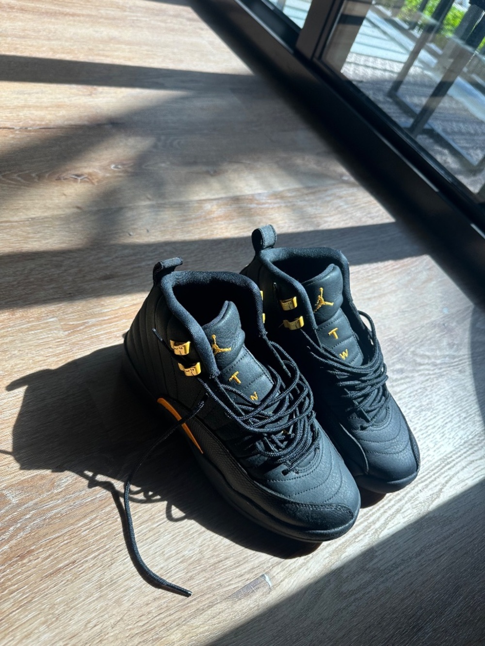 Air Jordan 12 Retro “Black/University Gold/ Women 8/ Youth size 6 - Picture 3 of 6